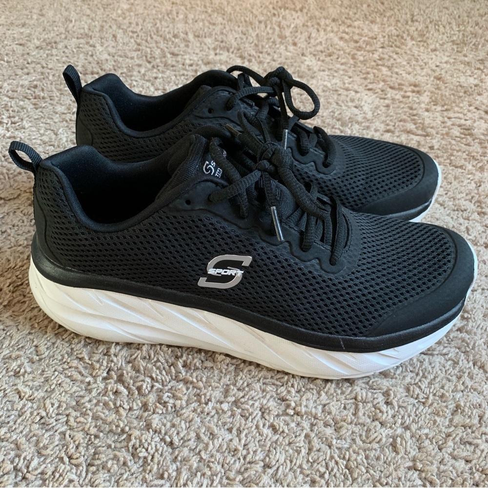 Skechers Sneakers Tennis Shoes Memory Foam Sport Black White Womens Size 9.5